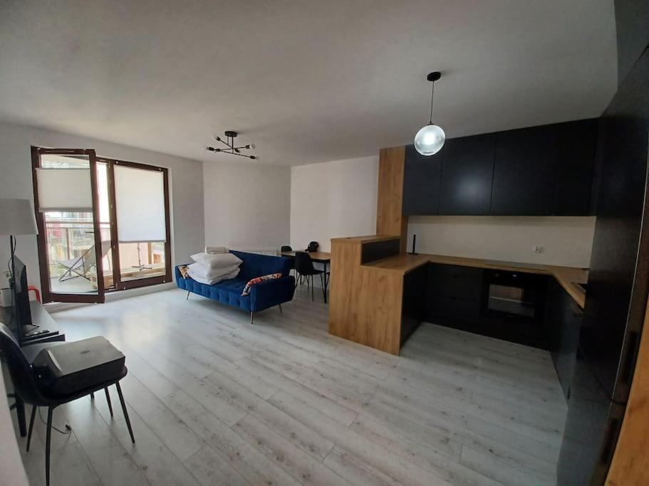 - Center Apartment